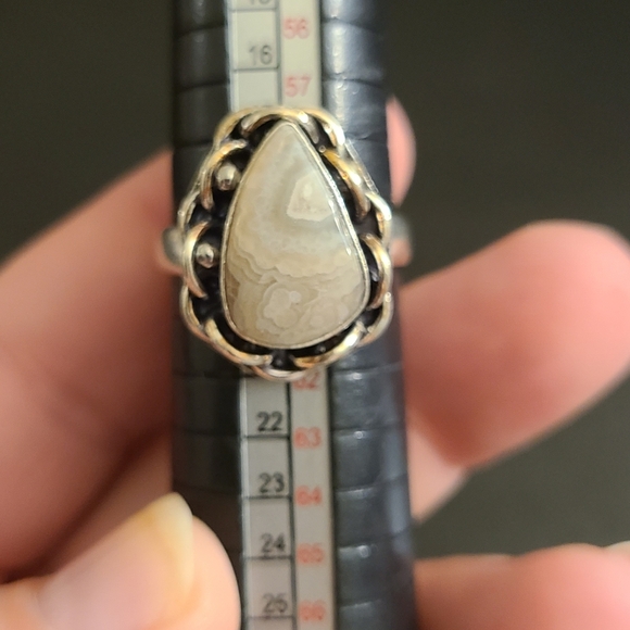 Jewelry - Beautiful crazy lace agate ring